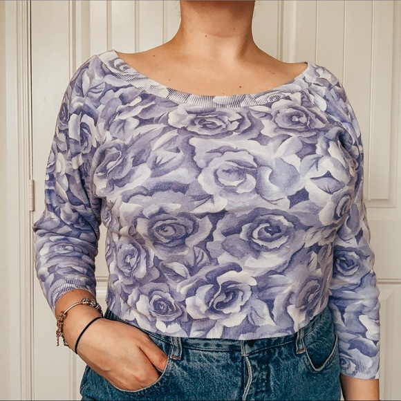 Objects D’Arte Tops - Vintage Objects d’art Rose Print Crop Long Sleeve